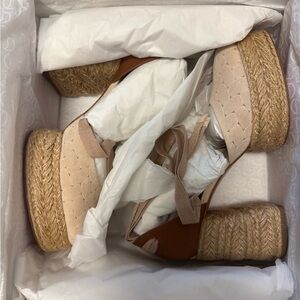 Christian Louboutin Espadrille in Leche